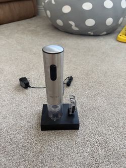 Electric wine bottle opener