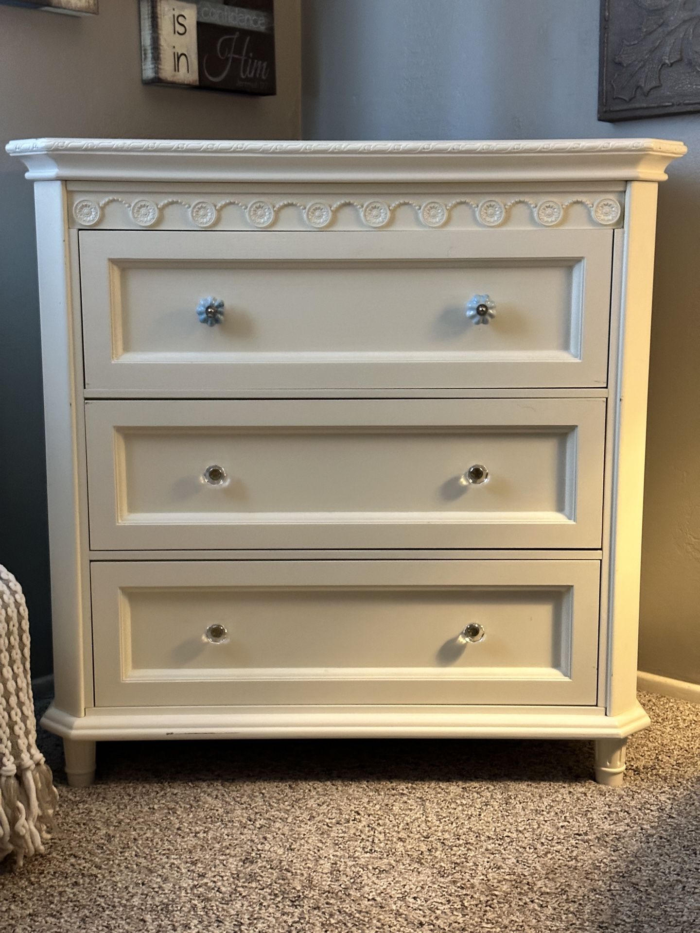 SIMPLY SHABBY CHIC WHITE DRESSER