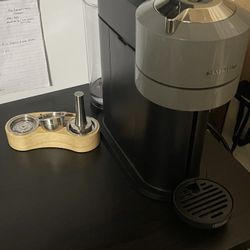 Nespresso Machine + Reusable pods
