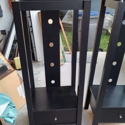 Entertainment Center Accent Pieces