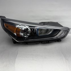 17-19 Hyundai Ioniq Hybrid Passenger Side RT Halogen Headlight OEM 