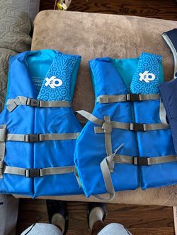 3 adult XXL life vests