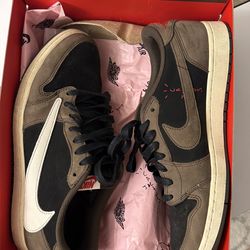 Jordan 1 Low Travis Scott sz 11.5