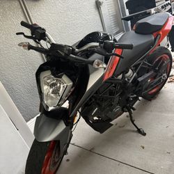2024 KTM 200 Duke 