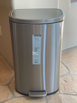 stainless steel trash can - 11.8 gal