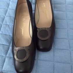 Salvatore Ferragamo women's  81/2Black