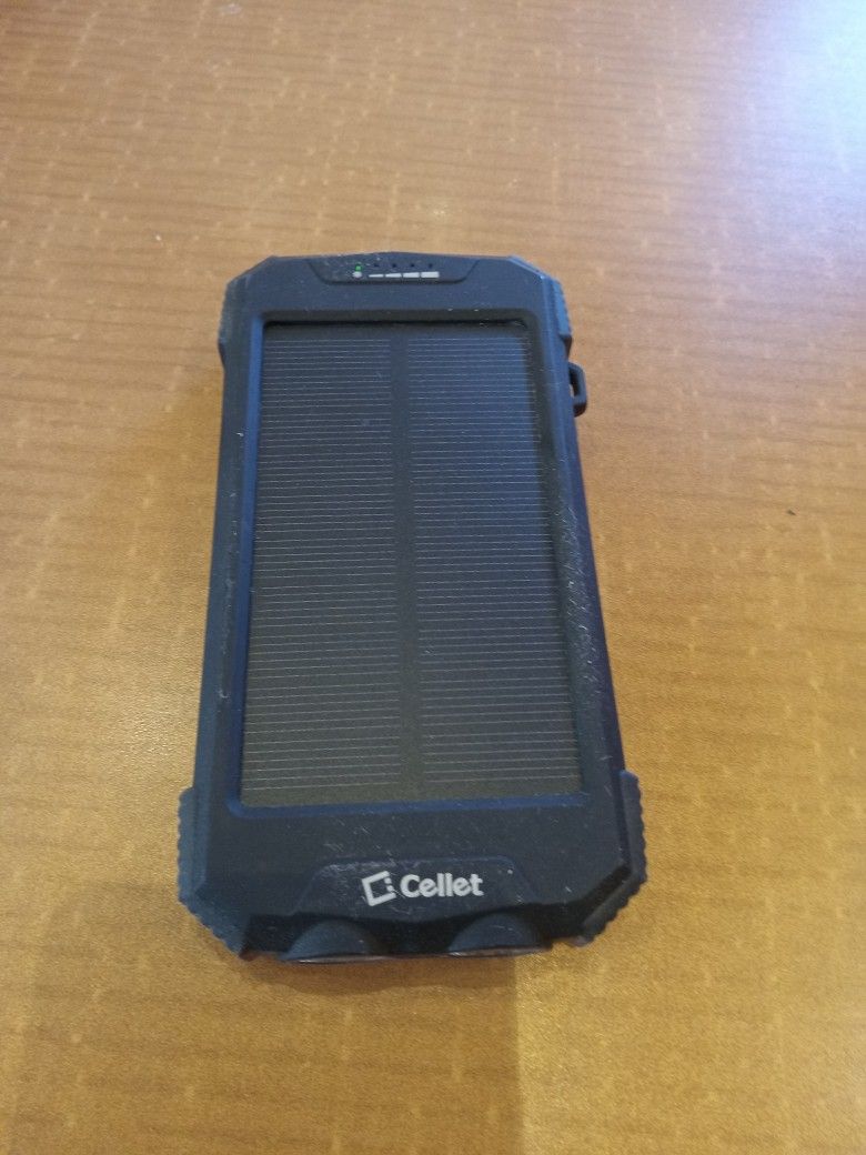 Samsung  adaptable portable Battery + Solar charging bank. FIRM PRICE!