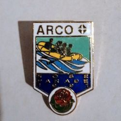 ARCO 1991 Rose Parade Rafting Vintage Collectible Lapel Pin A-1