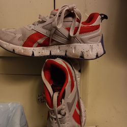 !! Boy's Shoes  Reebok  Size 1