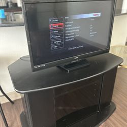 Sanyo TV 32” With Tv Stand