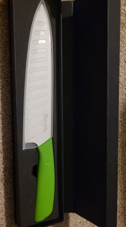 New Ceramic Chef Knife, 8" with protective cover
