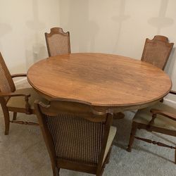 Round Oak Dining Table