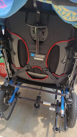 Wheelchair Quickie Adjustable/reclinable