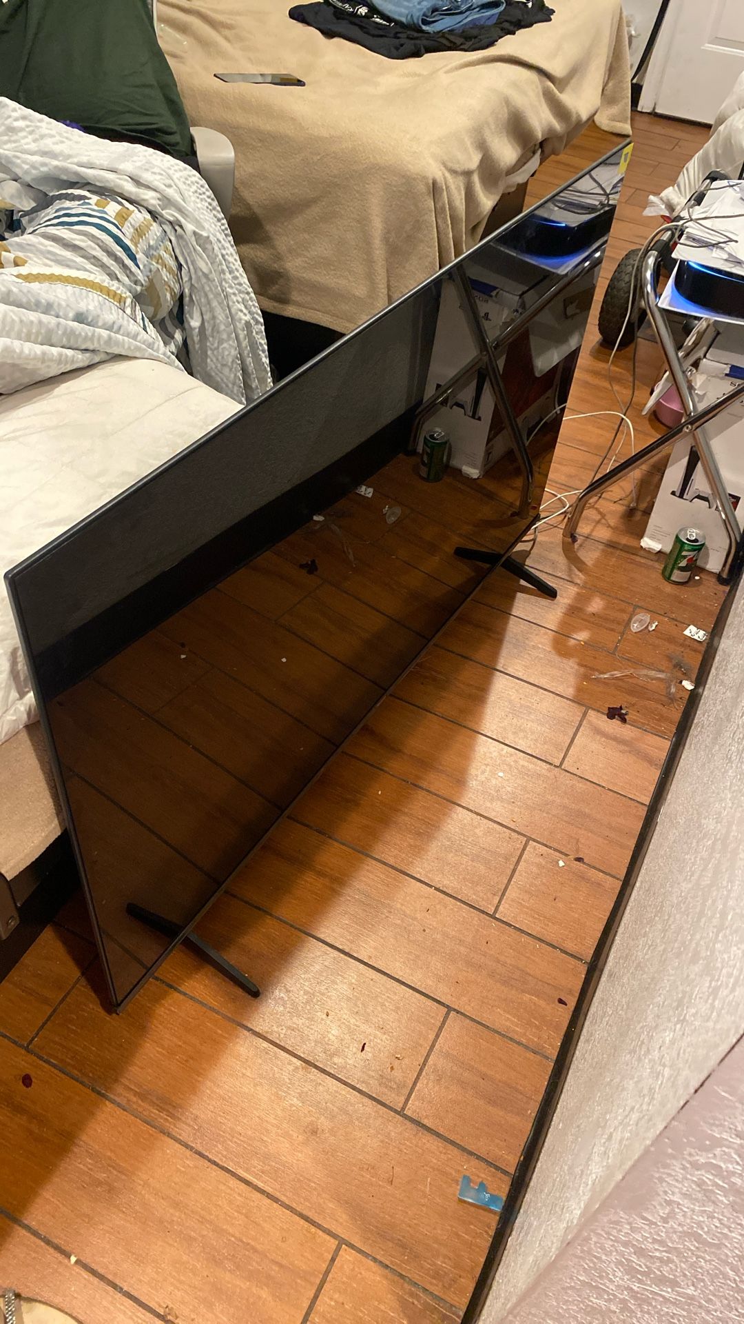 60 Inch Hisense Smart TV With Remote