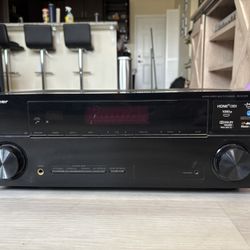 Pioneer VSX-520 5.1 Channel A/V Receiver Dolby True HD DTS-HD HDMI Pro Logic IIz