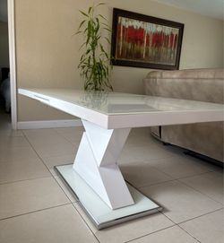 White Tempered Glass Dining Table