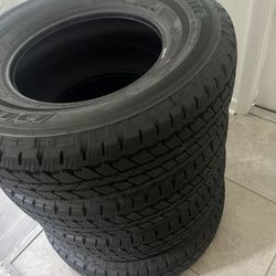 255/75/17 Bridgestone Dueler Tires