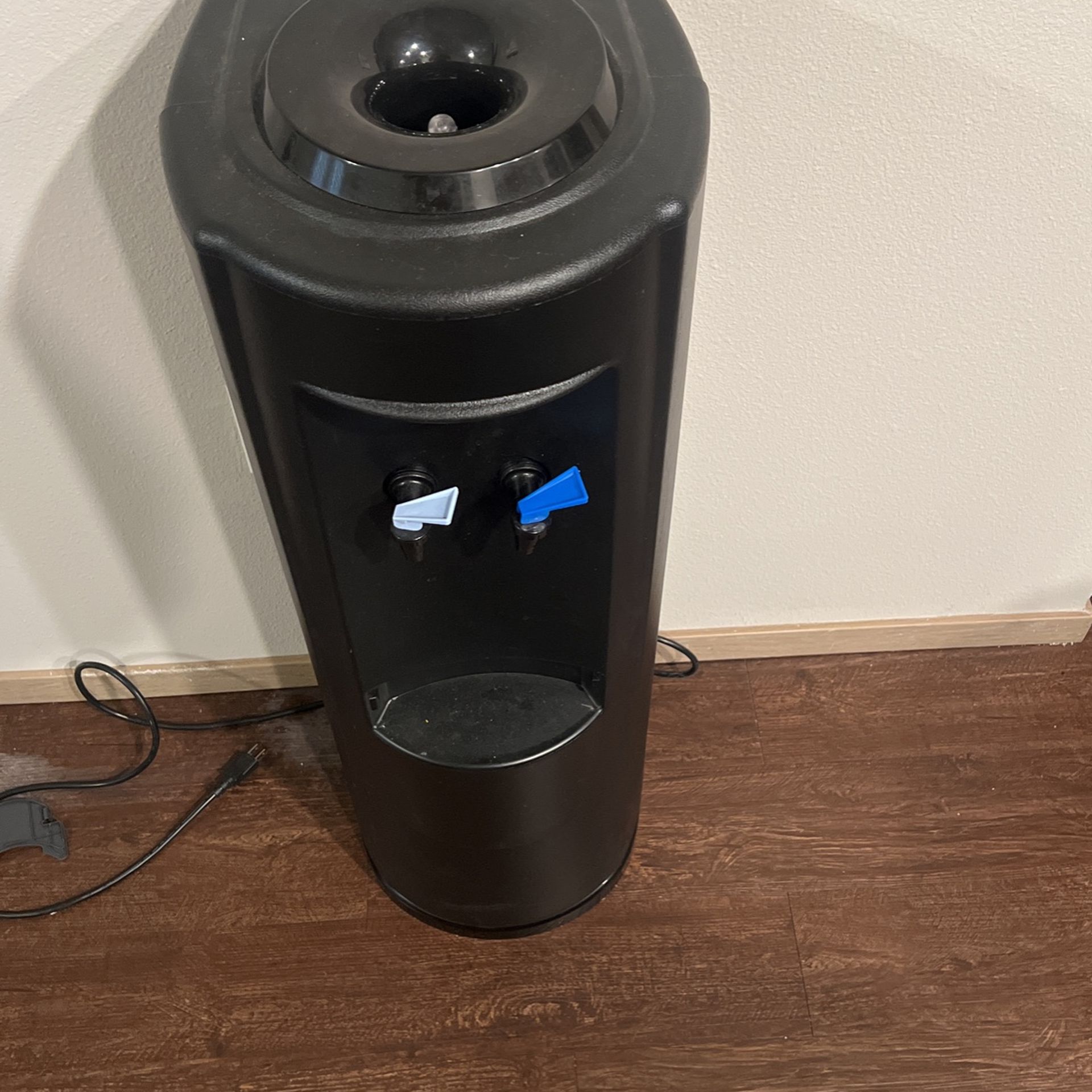 Water Dispenser 