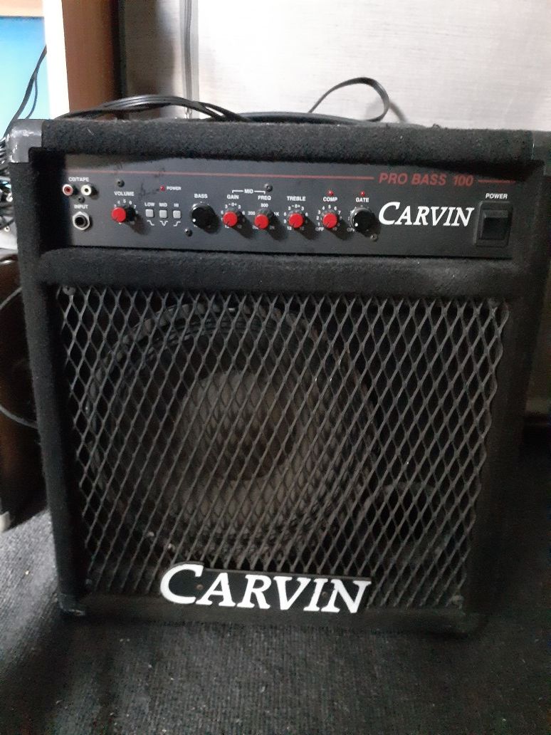 CARVIN BASS AMP