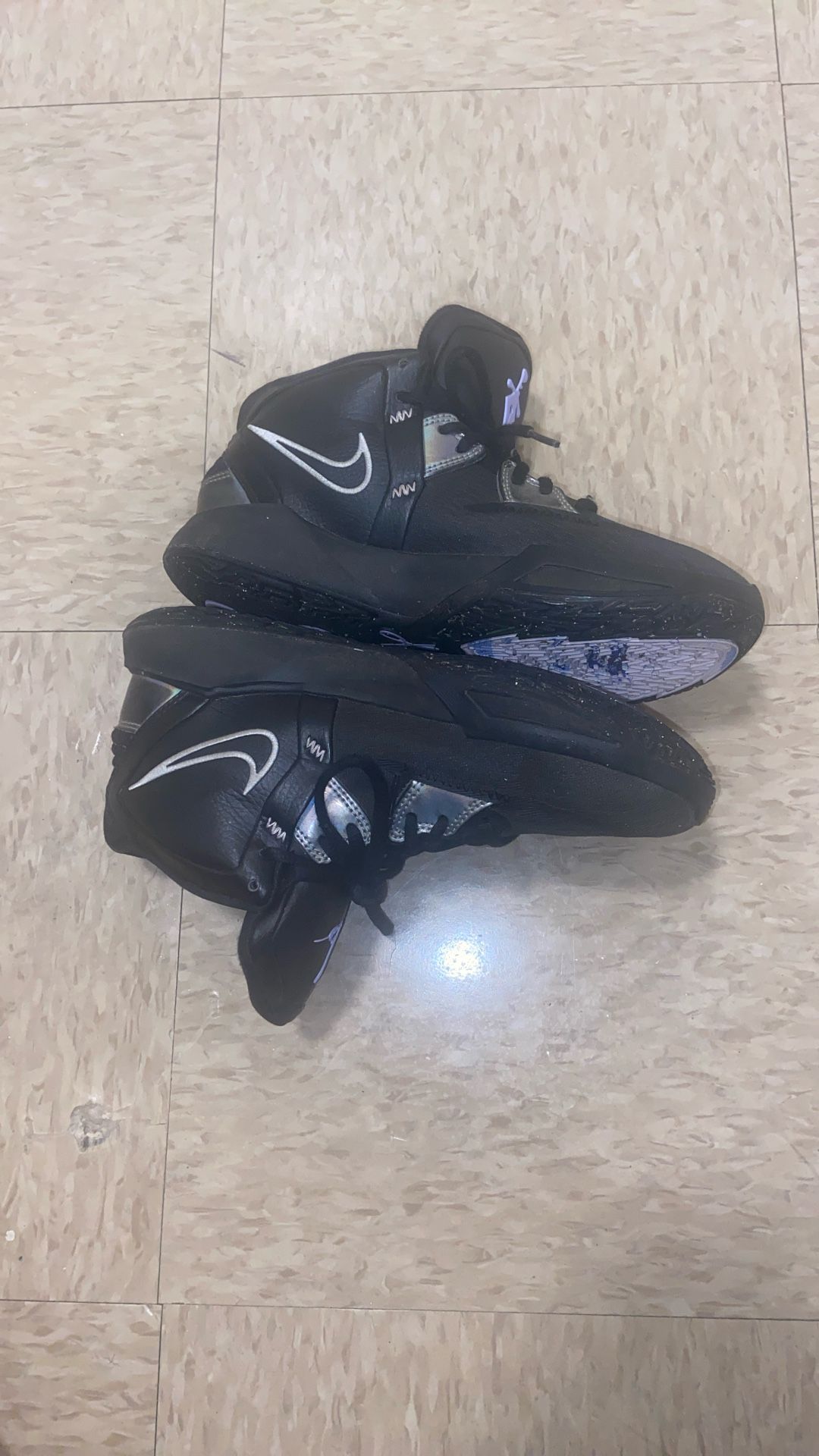 Nike Kyrie Infinity Black Metallic Size 6y