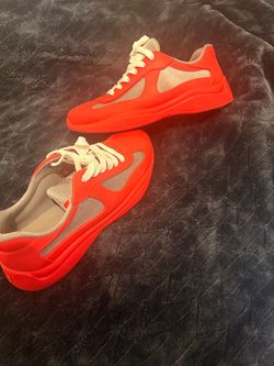 Red Prada’s size 43