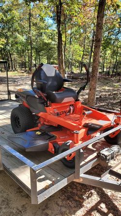 New Ariens IKON 42" 21.5 HP Gas Zero-Turn Mower