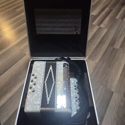 34 Button Cascabel Accordion 12 Bass