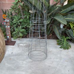 4 Wire Tomato Cages  