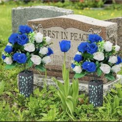 Beautiful floral arrangements for gravesites
