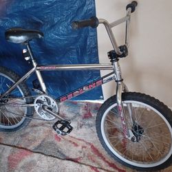 All OriginAl Redline 440 (EVERYTHING ON IT IS  REDLINE)