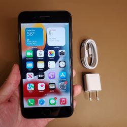 iPhone 7 Plus - UNLOCKED - Like New 