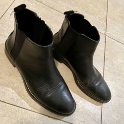 Zara Chelsea Black Boots