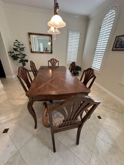 Wood Dining Room Table w/ 6 Chairs