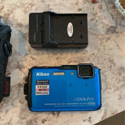 Nikon Coolpix Waterproof Wifi GPS AW110