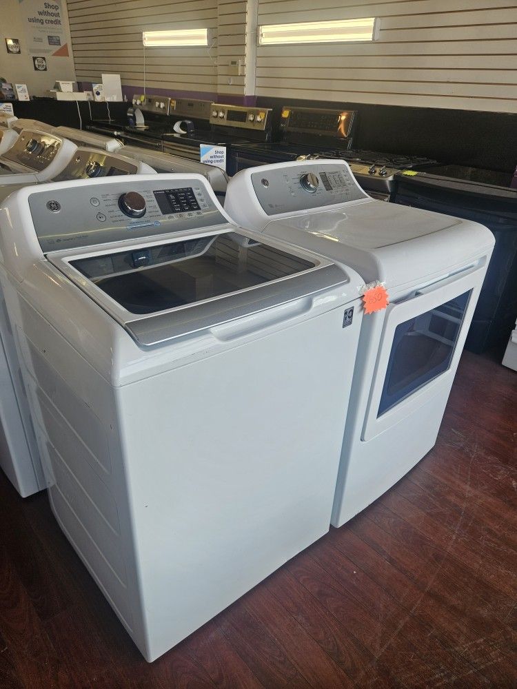 Ge Washer and Dryer Set