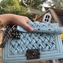 chanel sling bag