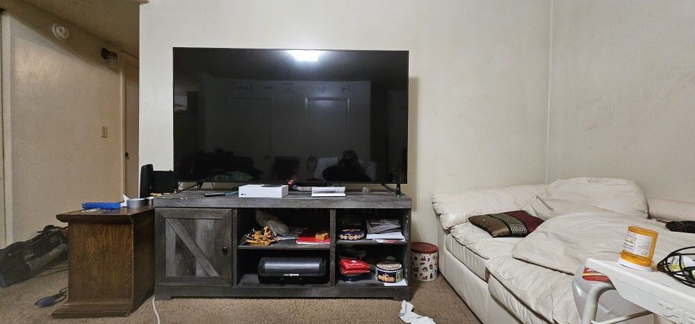 Tv & Entertainment Stand