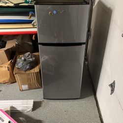 Whirlpool Refrigerator