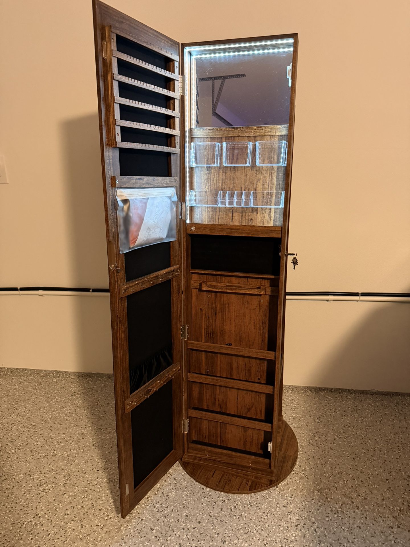 Revolving Mirror Vanity