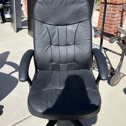 Large Black Faux Leather Cushiony Office Swivel Chair(s)