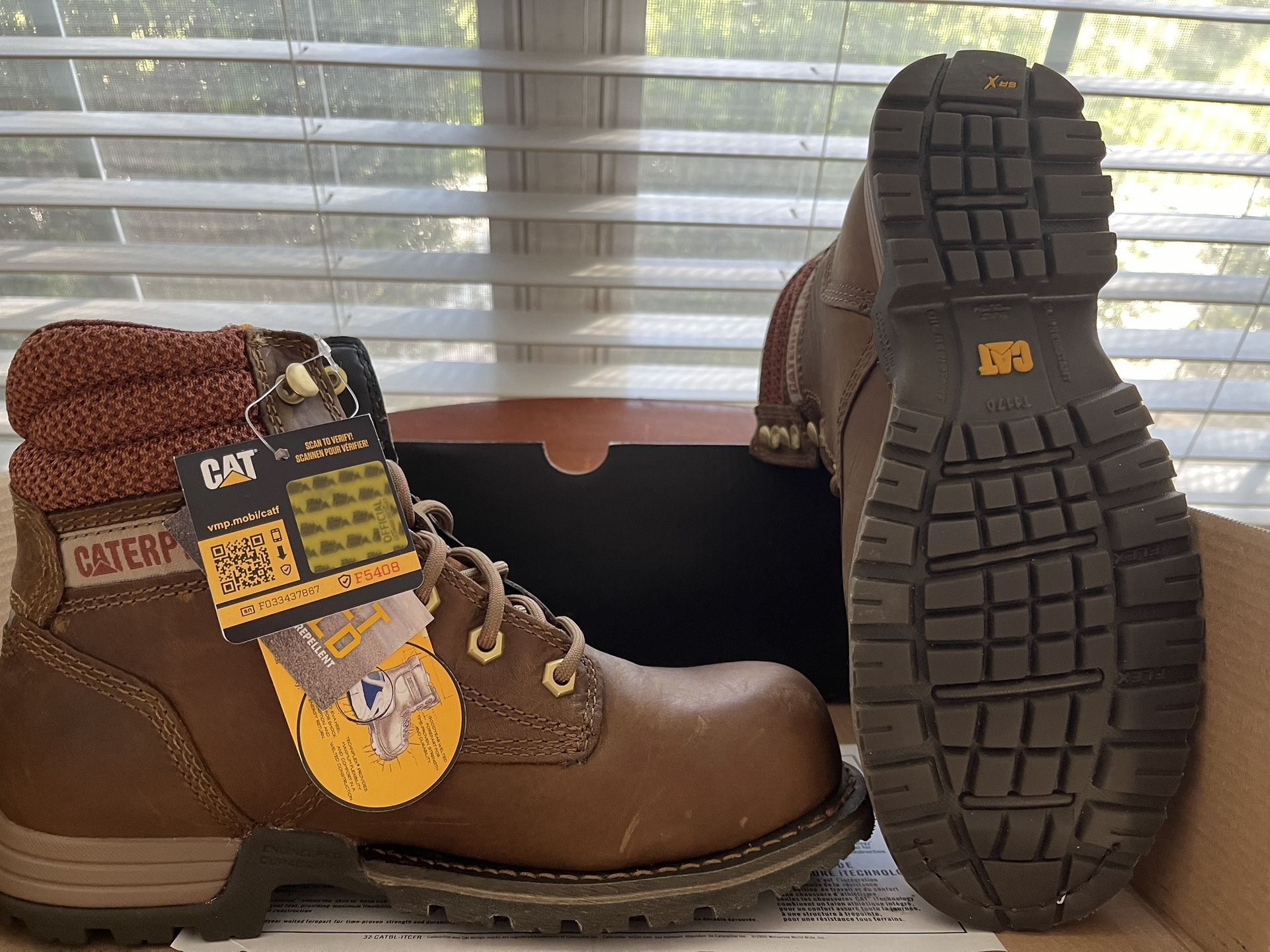 Women’s CAT Work boots