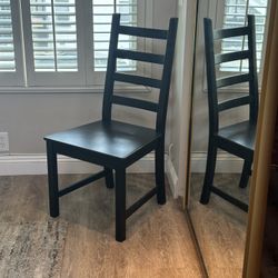 EVERYTHING MUST GO!!! Apartment and House Furnishings. 