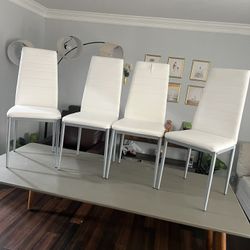4 Chairs 
