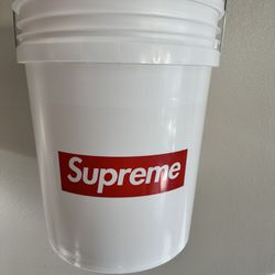 Supreme Leaktite 5 Gallon Bucket White 