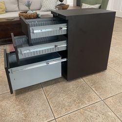 Teknion 3-Drawer Metal Filing Cabinet - Great Condition - Under Desk Size