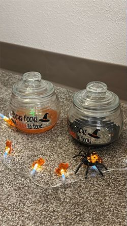 Halloween , Hocus Pocus locking lid storage( 2 ) Orange and black