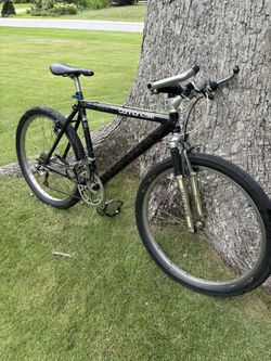 Cannondale 3.0; Shimano 7 Speed Bike.
