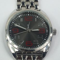 SILVER TONE WRIST WATCH  FOR WOMEN 7” LONG 😍😍😍