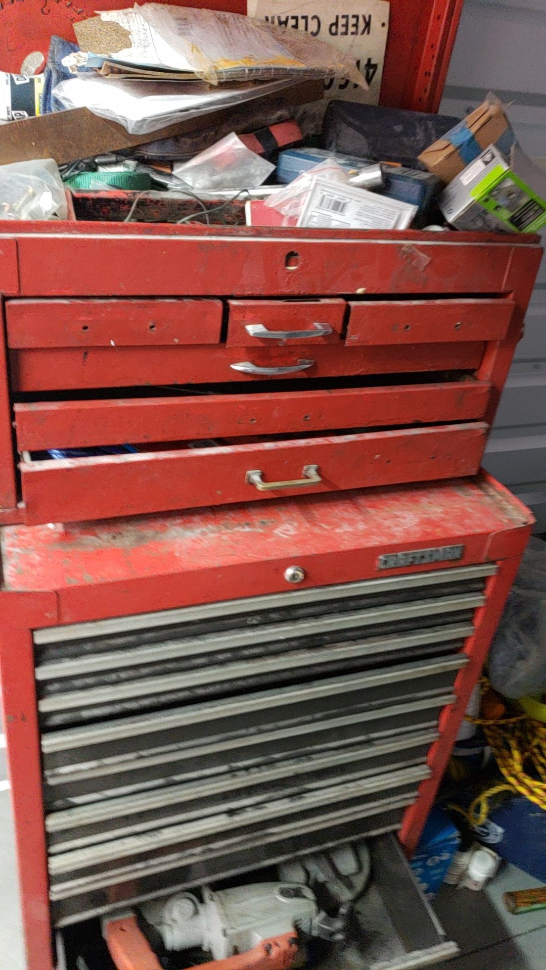 16 drawer craftsman roll away tool box 250 obo