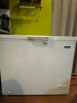 Chest freezer